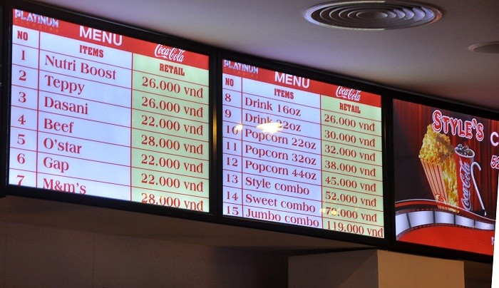 Bảng giá đồ ăn, nước uống… tương đương với giá các rạp chiếu phim khác.